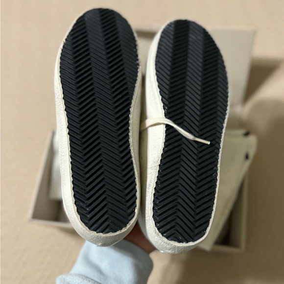 Golden Goose Super Star Sneakers - Picture 11 of 11